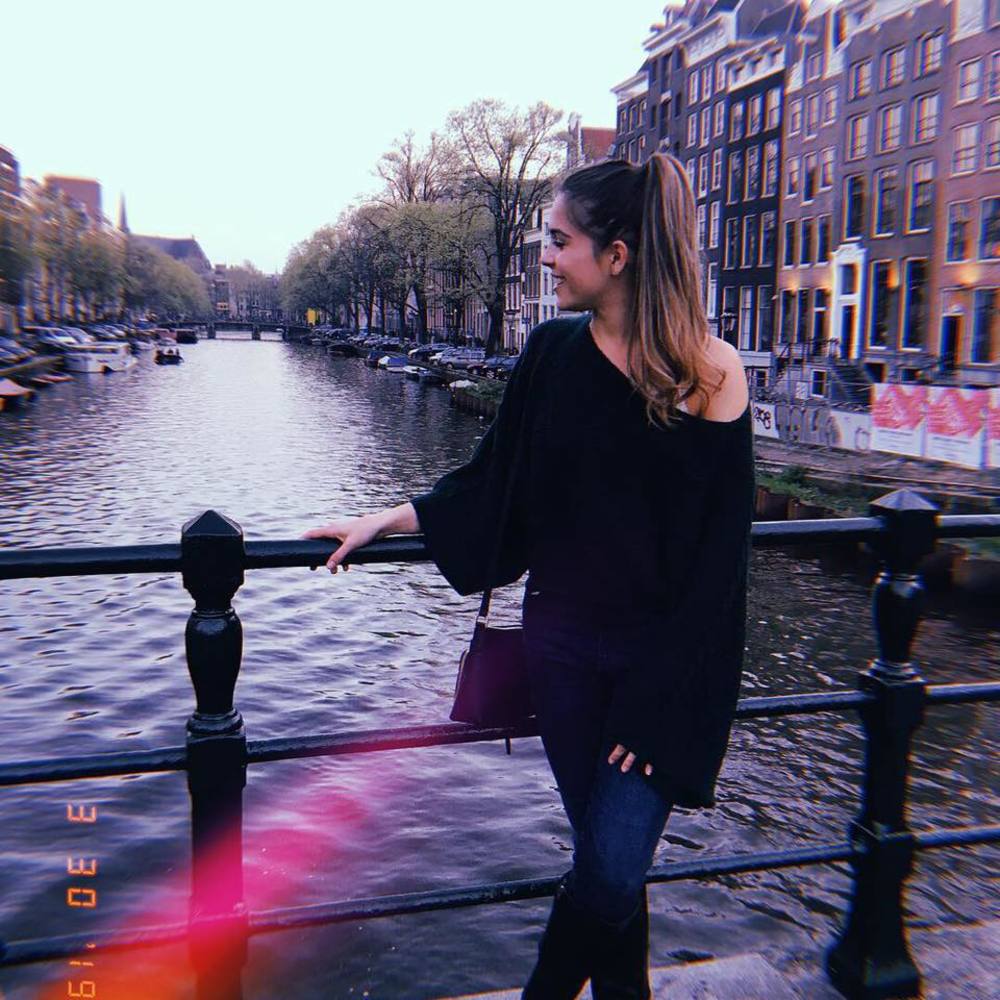 Meet your Posher, Lauren